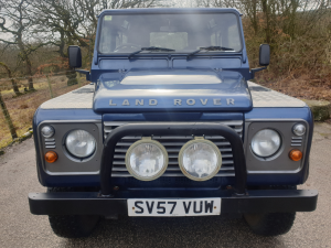 Land Rover Defender 90 Tdci County 2007 Drives A1