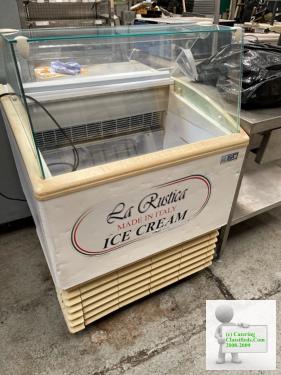 ISA Isetta 4ST White Flat Glass Ice Cream Display Freezer