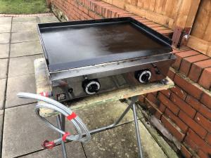 Parry lpg griddle complete with gas pipe and regulator