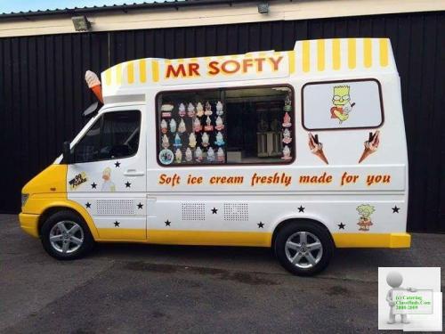 Mecedes Sprinter 208 ice cream van