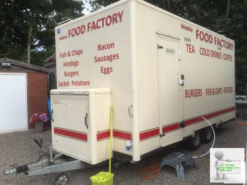 LARGE MOBILE CATERING/SNACKBAR VAN FULLY LOADED READY TO GO